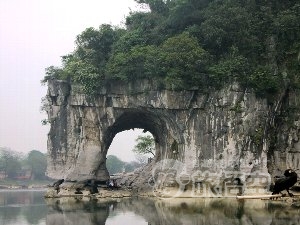 水墨画 と 田園風景 桂林 陽朔 じっくり