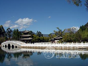 玉龍公園（黒龍澤） 麗江