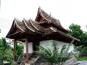 曼閣仏寺 