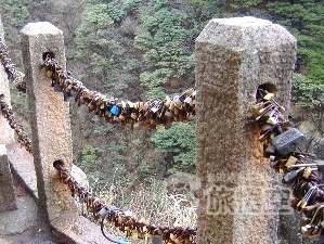 山水画 黄山 と 世界遺産 宏村