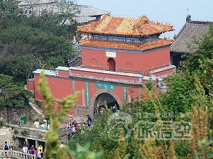 中国文化の源を堪能 曲阜 済南 泰安 2泊3日ツアー