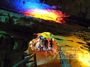 世界遺産 石林 と 九郷鍾乳洞 1日 日帰り ツアー